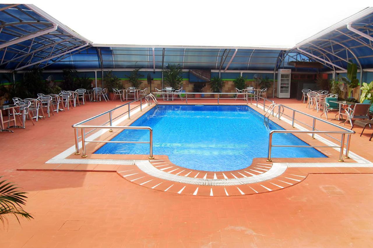 Milestone Hotel Ogombo Exterior photo